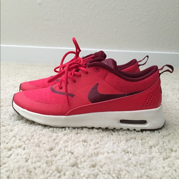 Nike Air Max Thea women's size 6!!