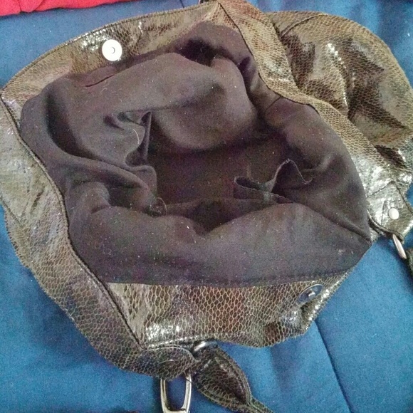 **S-O-L-D** - Picture 2 of 3