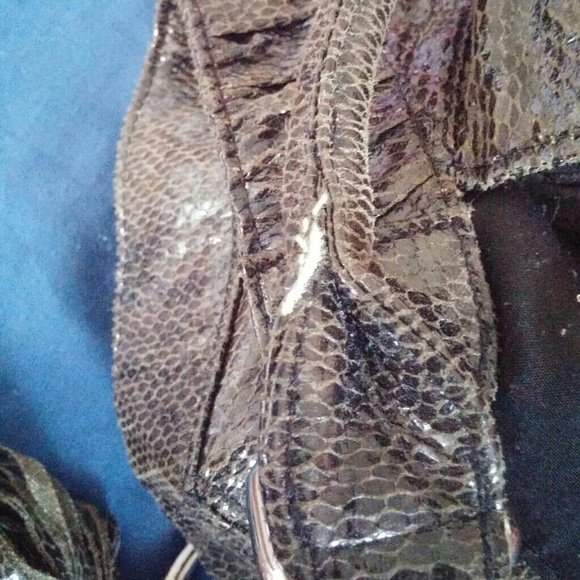 **S-O-L-D** - Picture 3 of 3