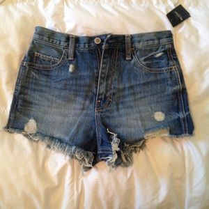 nwt high-rise hollister festival shorts🌴