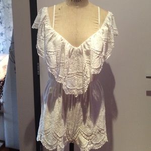 6ShoreRoad White romper with lace trim NBW W/ Tags