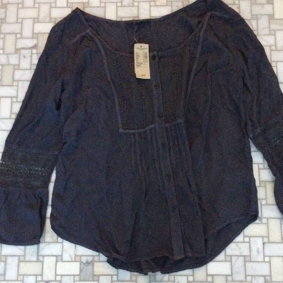 American Eagle top