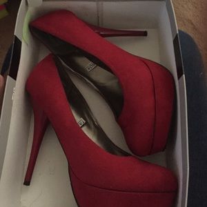 SIZE 11 HEELS!