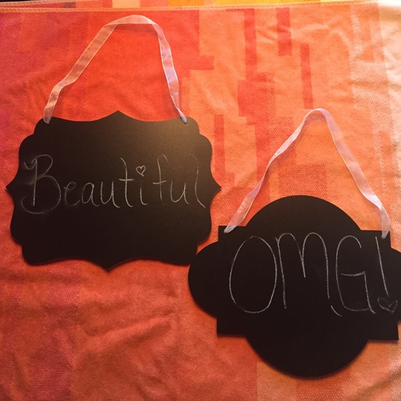 Hanging chalk board signs 🎀