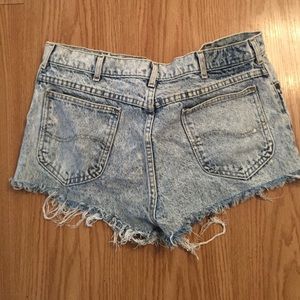 High waist distressed shorts