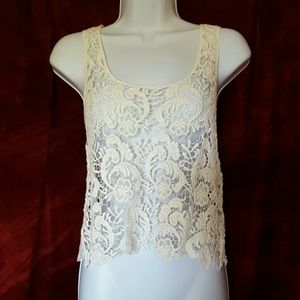 💥HP💥Battenburg Lace Crop Tank