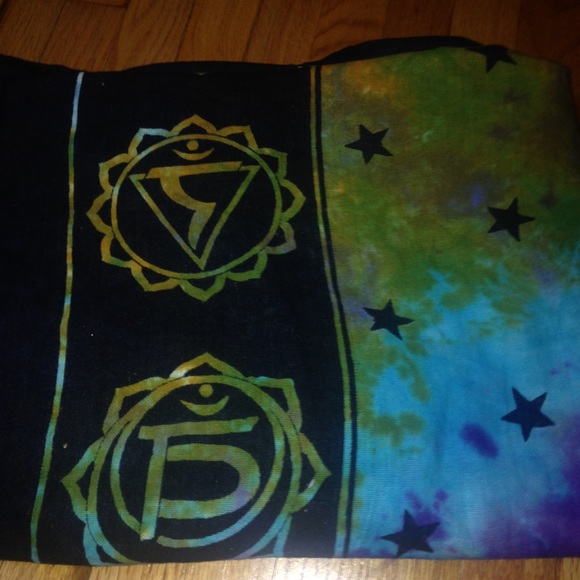 TYE DYE TAPESTRY