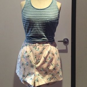 Forever21 Bird print high waist short sz 6