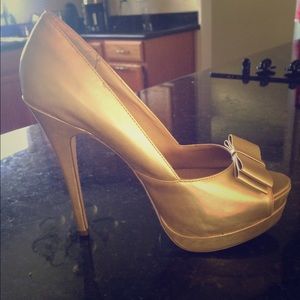Miss Me Gold Heels Size 7