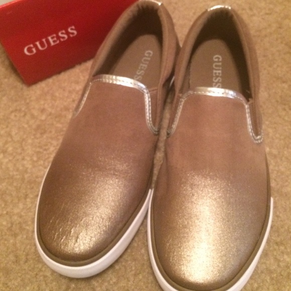 Guess Shoes - Guess slip on sneakers