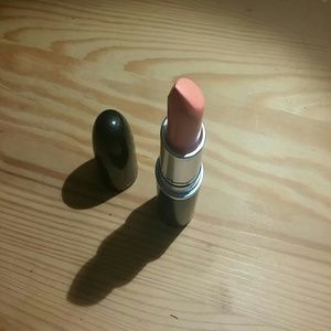 Sushi Kiss Mac lipstick