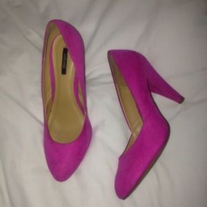 PINK HEELS