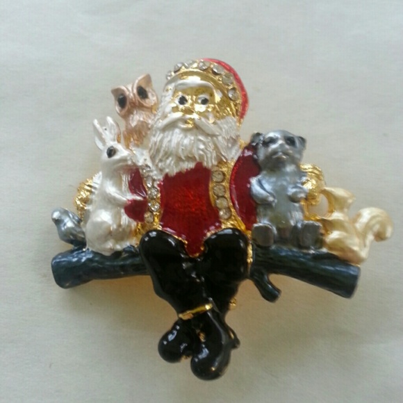 Cute Santa brooch - Picture 1 of 3