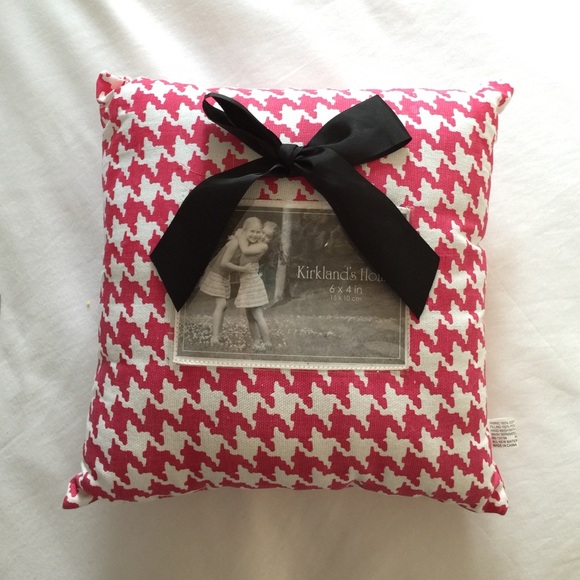 Houndstooth pillow