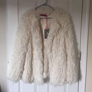 BACK ON THE MARKET! BOOHOO Fur Coat