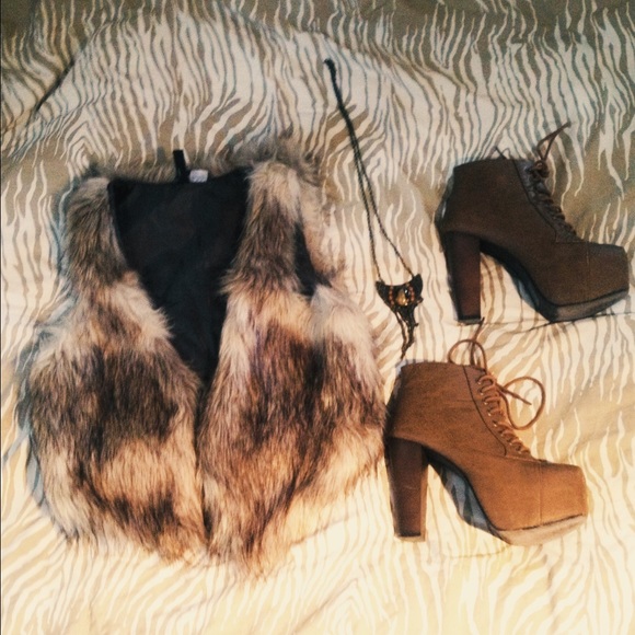 Fur vest