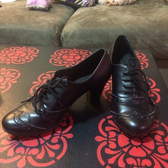 Black Oxford Heels sz 6