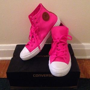 Pink unisex Converse