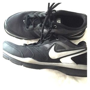 🚫SOLD🚫. Nike total core tr2