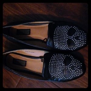 Urban outfitters leather skull flats