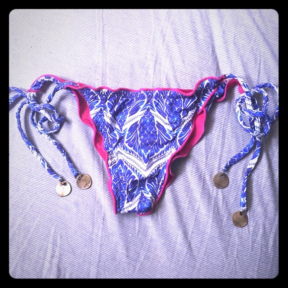 Cheeky Brazilian bikini blue print dangle sides