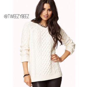 • CREAM SWEATER •