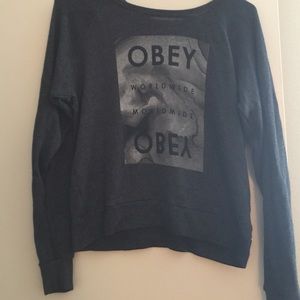 I'm selling my obey long sleeve