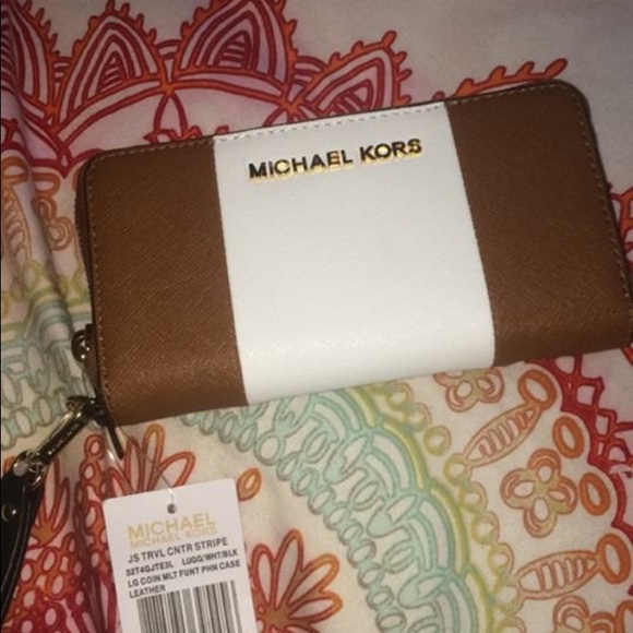 Michael Kors Wristlet