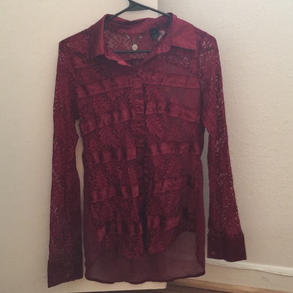 I worn this a few times and 1 button is missing