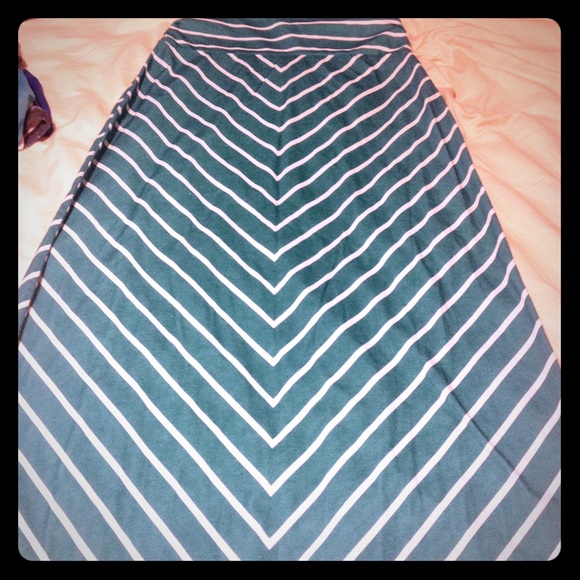 BRAND NEW FADED GLORY SKIRT!!!
