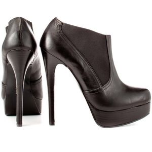 SALEHP Chinese Laundry Lolaa Bootie 8.5 SALEHP Chinese Laundry Lolaa Bootie 8.5