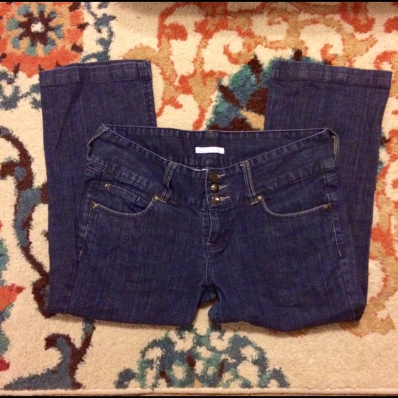 Dark Jean Capris NWOT