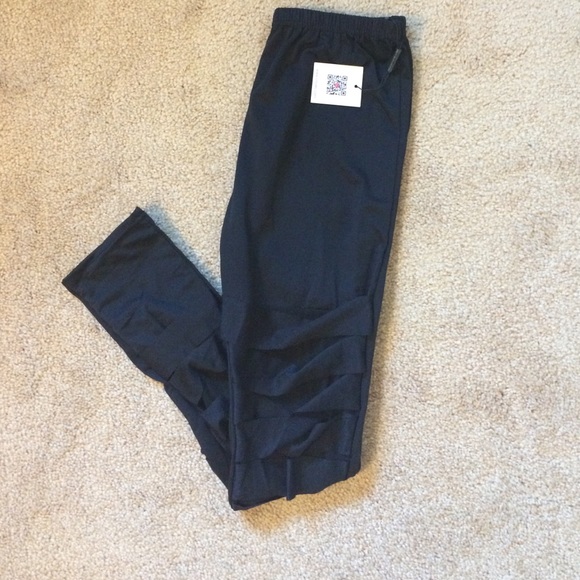 Black cutout leggings