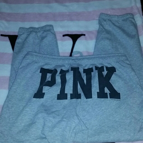 VS lounge campus capris