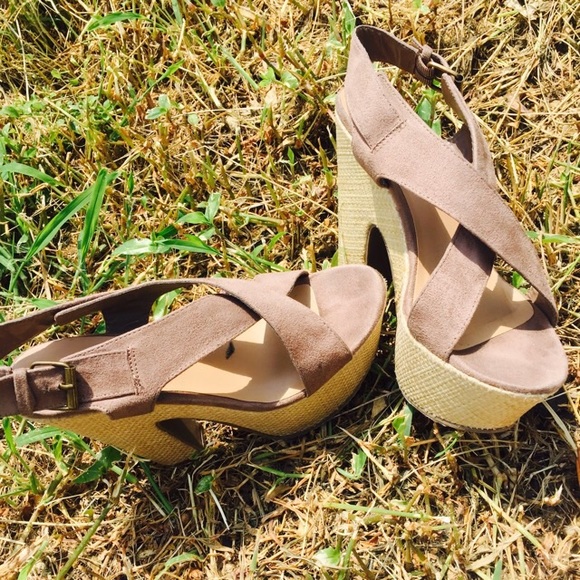 Cute Forever 21 Heels - Picture 1 of 1