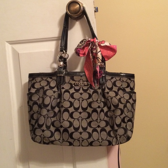 Gently used coach purse with scarf and keychain