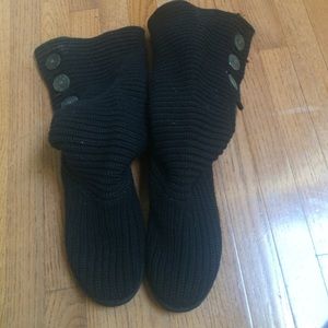 Black knit ugg boots