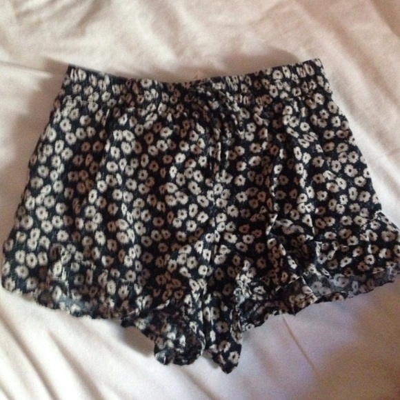 Beachy Floral Shorts