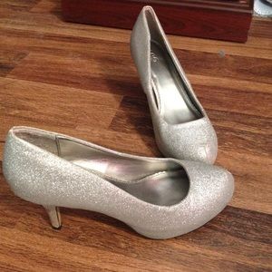 Glitter heels.. Final reduced price.