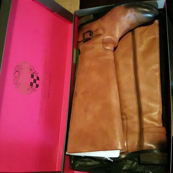 Vince Camuto Western riding boots were bought big. - Picture 3 of 4