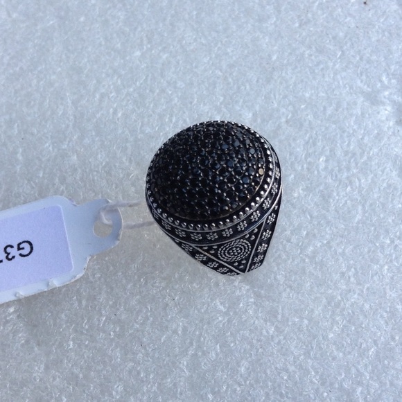 2.32cts Natural Black Topaz - Picture 2 of 4