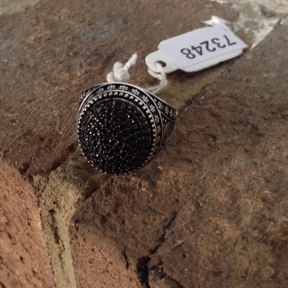 2.32cts Natural Black Topaz - Picture 4 of 4