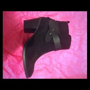 Old Navy Ankle Booties🌟