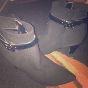 Nickels Black pointy booties brand new