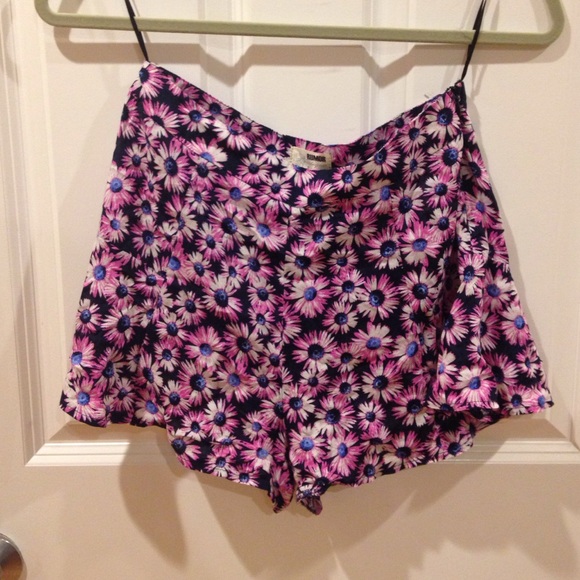 LF Soft Shorts Floral Size Small
