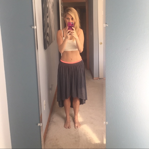 American Eagle Outfitters, Hi-Low Skirt - Picture 2 of 4