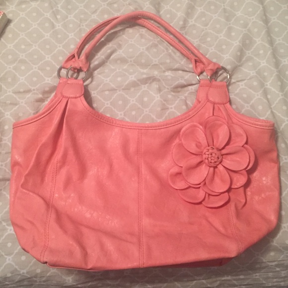 Super cute coral purse in great condition!