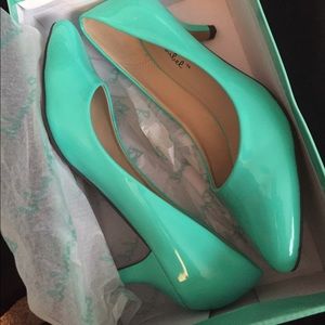 Cute teal pumps