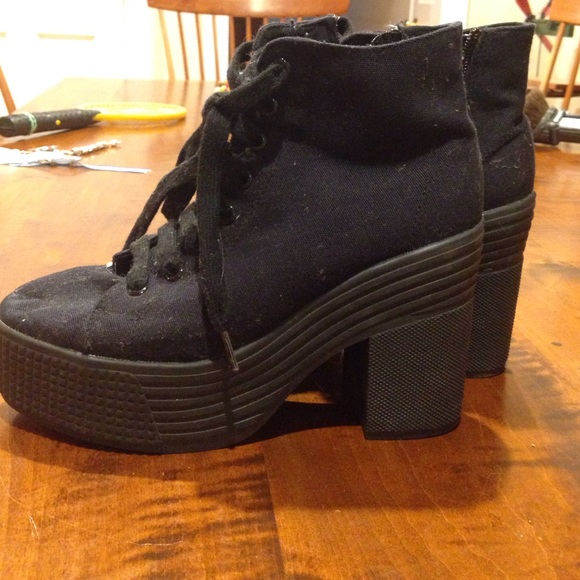 LF Black Platform Sneakers Size 9