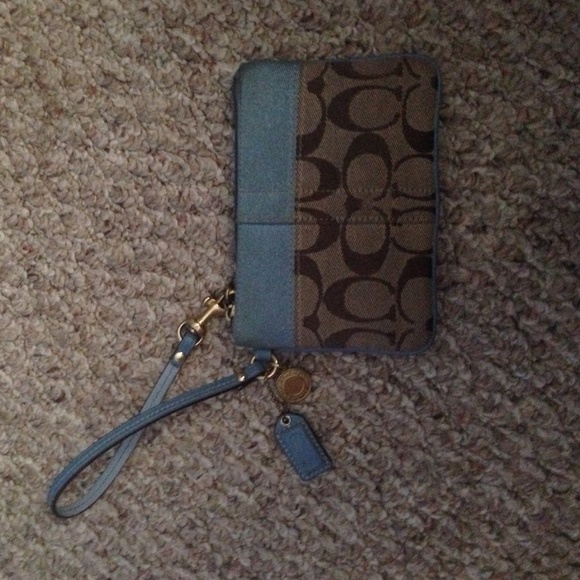 Coach clutch (Read Description Below!)